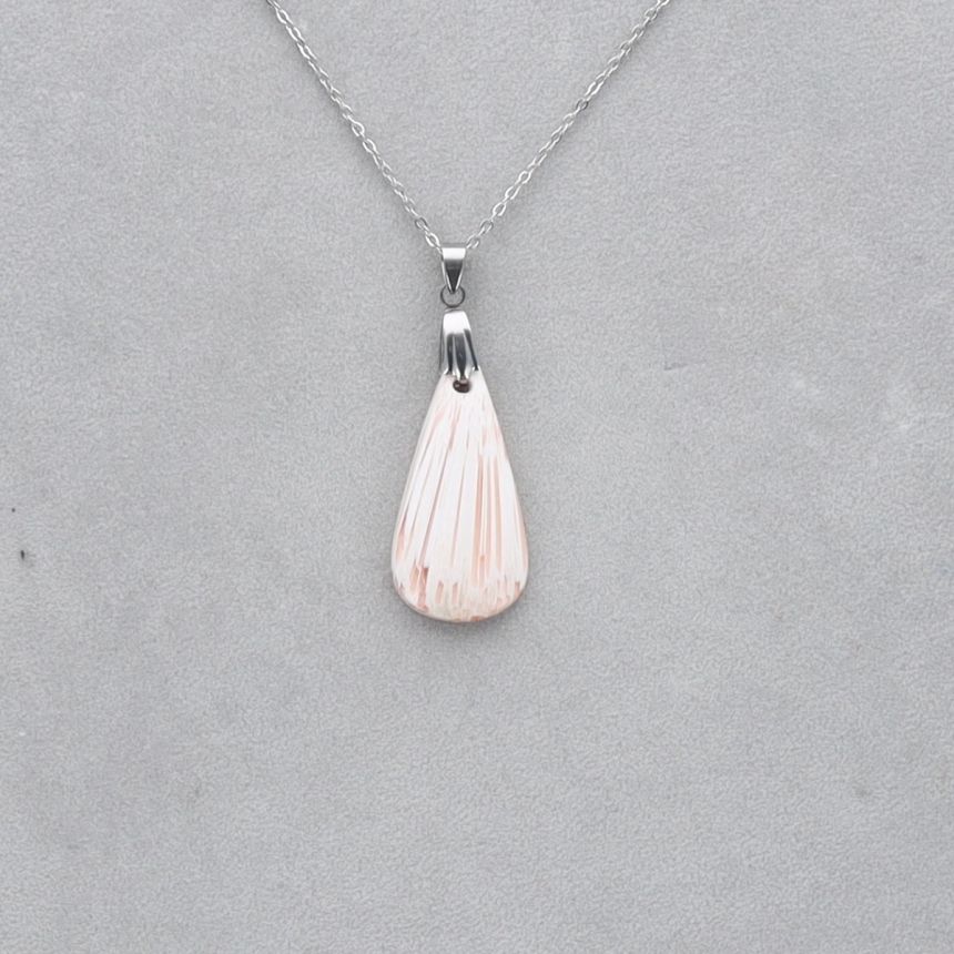 Scolécite Rose Cabochon percé 39